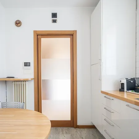 Апартаменты - In 5 Minutes From Lecco Center